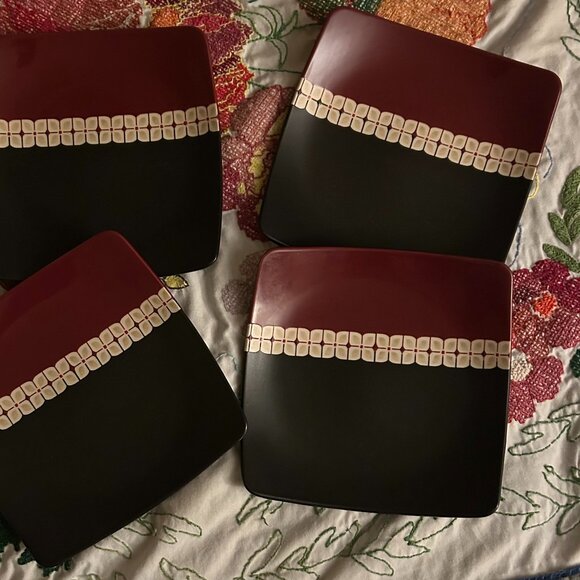 Pfaltzgraff Eastside Collection 9" x 9" Plates (Four Plates) - Picture 3 of 6